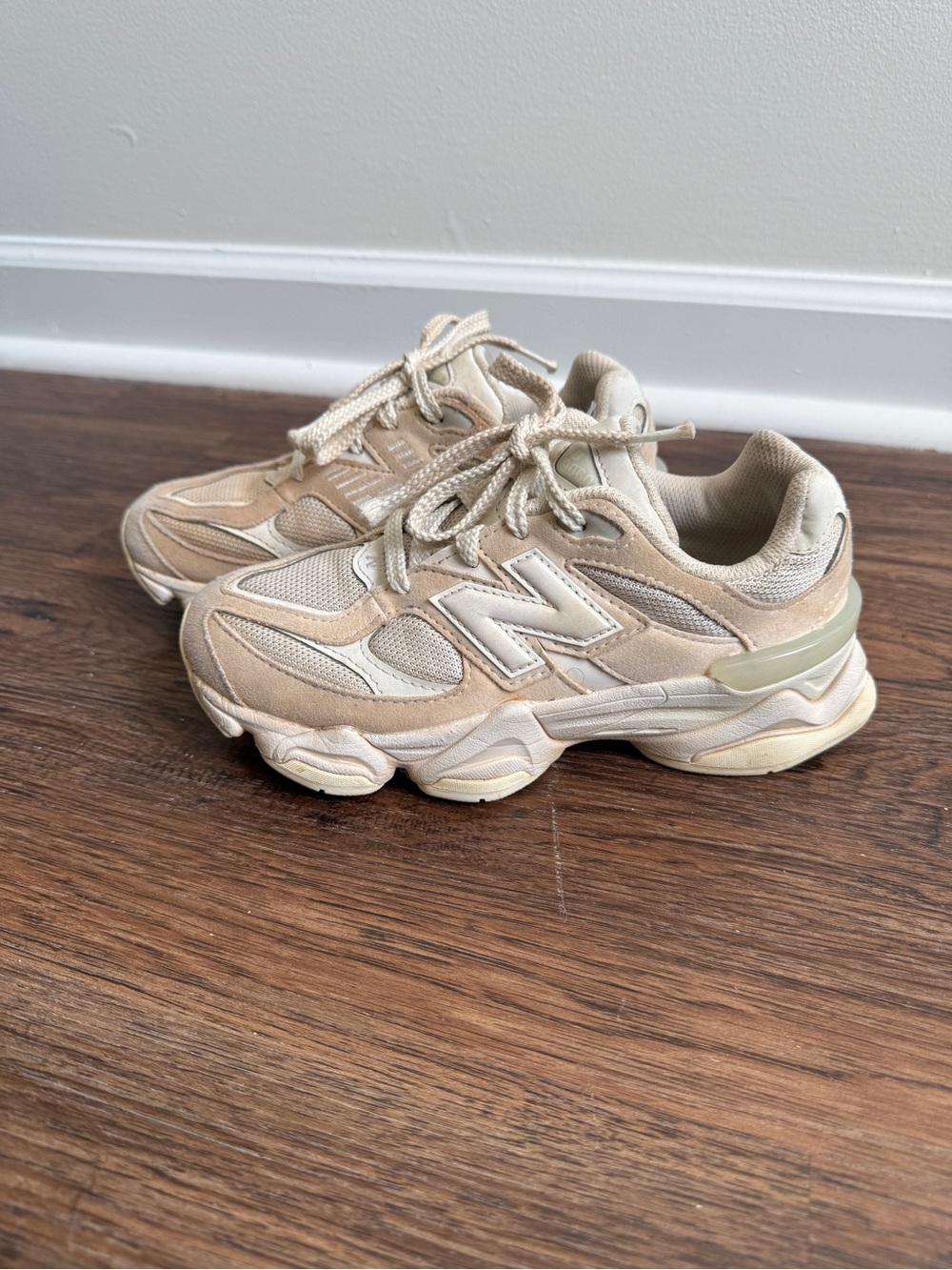 New Balance 9060 Beige Athletic Shoes Sneakers Size 2 Kids Youth